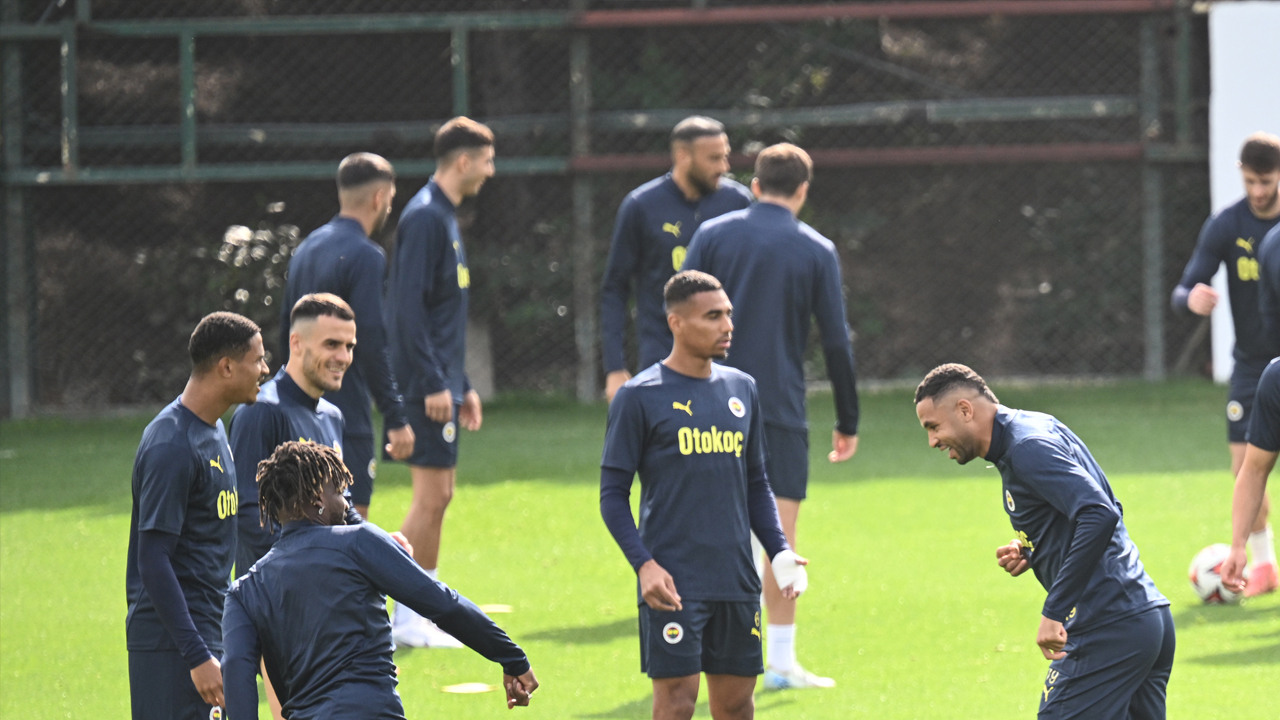 Foto - Fenerbahçe’den ortalığı ateş hattına çevirecek açıklaması: Rakiplerine bu yüzden belalarını verdi işte…