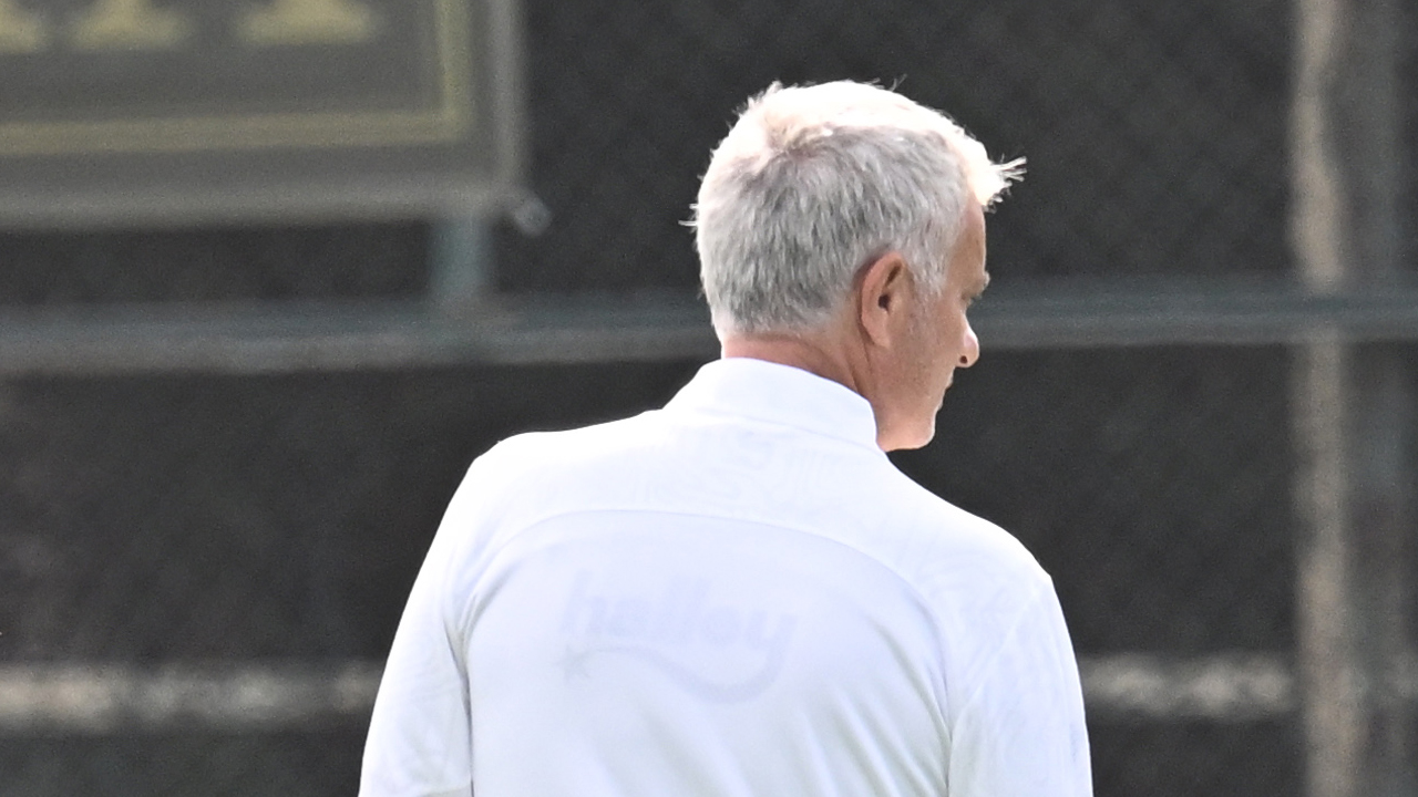 Fenerbahçe’den ortalığı ateş hattına çevirecek açıklaması: Rakiplerine bu yüzden belalarını verdi işte…