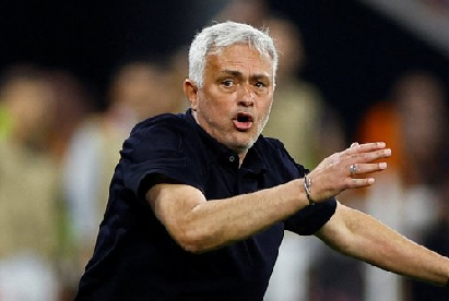 Foto - Fenerbahçe'den şok Dzeko kararı! Mourinho'nun gelişi sonrası...