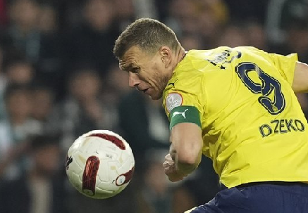 Foto - Fenerbahçe'den şok Dzeko kararı! Mourinho'nun gelişi sonrası...