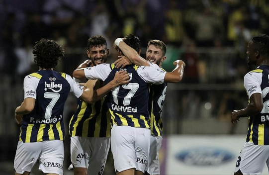 Foto - Fenerbahçe'den son transfer hamlesi! İsmail Kartal'a 1.90'lık dev yıldız...