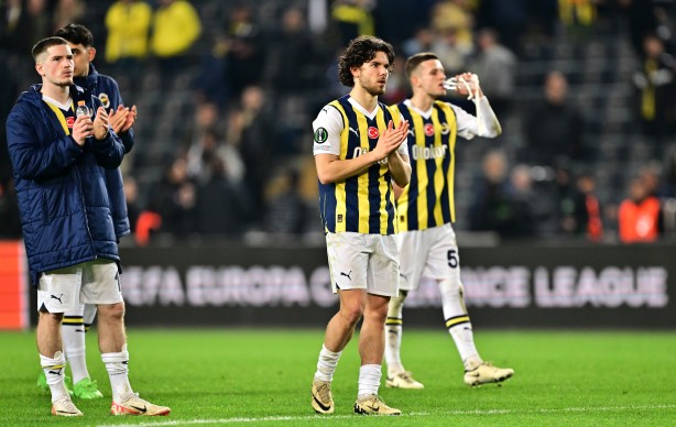 Foto - Fenerbahçe’den tüm Türkiye’yi şaşkına çeviren "stoper" hamlesi! Bunu hiç kimse beklemiyordu: Çok sert tepki