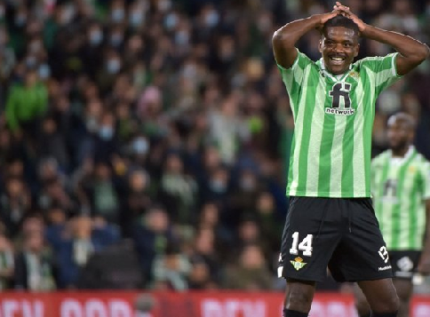 Fenerbahçe'den yeni sezon bombası! Orta sahaya o yıldız geliyor diyerek duyurdular!