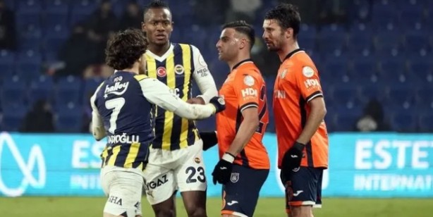 Fenerbahçeli eski oyuncu Serhat Akın Deniz Türüç'ü yerden yere vurdu! "Böyle bir şerefsizlik var mı!"