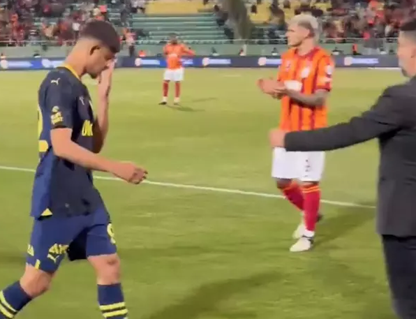Foto - Fenerbahçeli genç oyunculara Icardi'den olay yaratan tepki! Koşarak yanlarına gitti ve...