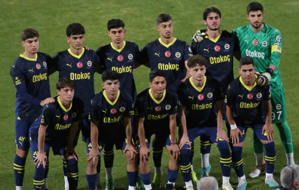 Fenerbahçeli genç oyunculara Icardi'den olay yaratan tepki! Koşarak yanlarına gitti ve...