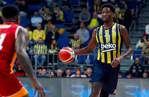 Foto - Fenerbahçeli oyuncudan akılalmaz soykırım paylaşımı! Ali Koç'a 'Kovun bunu' diye mesaj yağıyor