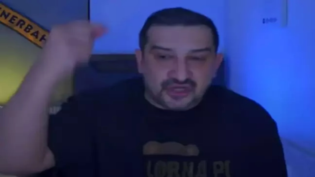 Fenerbahçeli Serhat Akın canlı yayında resmen çıldırdı! "Allah mı, Ali Koç mu diyorsun, haşa Allah diyemiyorlar ya" dedi, sonrası olay oldu