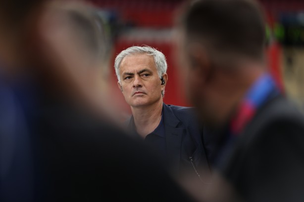 Foto - Fenerbahçeli taraftarlar Jose Mourinho paylaşımlarına tepki gösteriyor! İşte bu kadar! Herkes kahroldu, Yazıklar olsun dedirttiler…