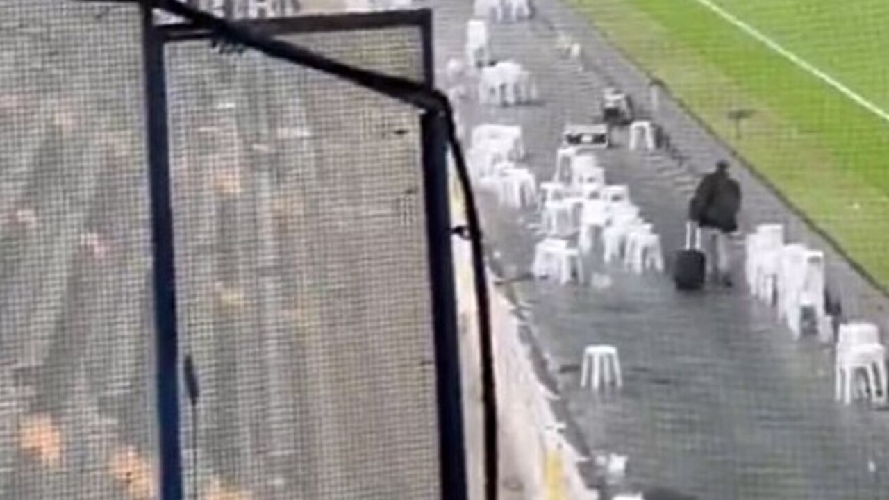 Foto - Fenerbahçeli yıldızdan büyük tepki! Stadyumdan tek başına ayrıldı