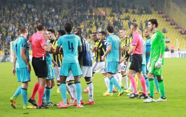 Foto - Fenerbahçeli yıldızın bacağı bu hale geldi!