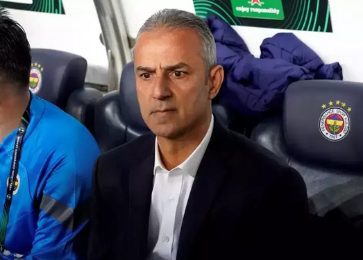 Fenerbahçeliler o futbolcunun şokunu yaşıyor! Tüm Türkiye’ye az önce duyuruldu! Kamuoyu ile paylaşılacak bu karar…