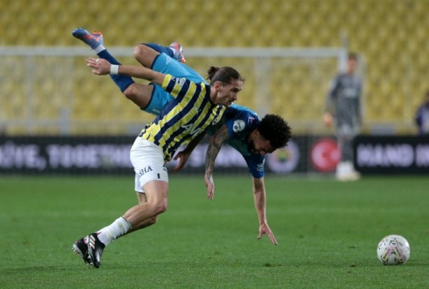 Foto - Fenerbahçe'nin 2 genç futbolcusu Kadıköy'ü mest etti! 