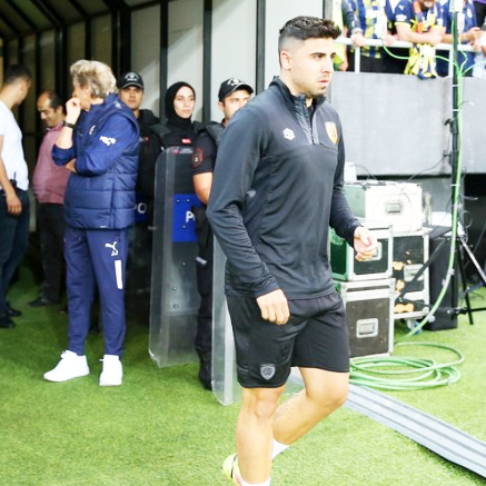 Foto - Fenerbahçe'nin eski yıldızı Galatasaray'a imzaya geliyor! Ortalık çok fena karışacak