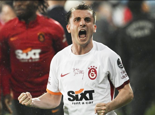 Foto - Fenerbahçe'nin eski yıldızı Galatasaray'a imzaya geliyor! Ortalık çok fena karışacak