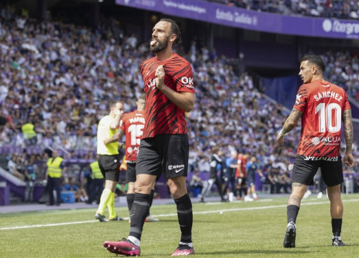 Foto - Fenerbahçe'nin eski yıldızı Galatasaray'a! Milyonları ilgilendiriyor...