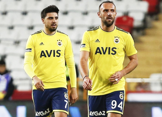 Foto - Fenerbahçe'nin eski yıldızı Galatasaray'a! Milyonları ilgilendiriyor...