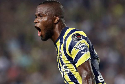 Foto - Fenerbahçe'nin eski yıldızı saldırıya uğradı! Yer yerinden oynadı! Büyük skandal gerçekleşti...