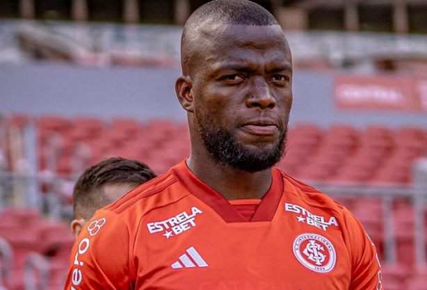 Foto - Fenerbahçe'nin eski yıldızı saldırıya uğradı! Yer yerinden oynadı! Büyük skandal gerçekleşti...