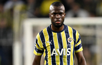 Foto - Fenerbahçe'nin eski yıldızı saldırıya uğradı! Yer yerinden oynadı! Büyük skandal gerçekleşti...