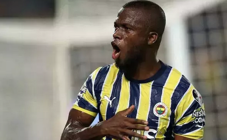 Foto - Fenerbahçe'nin eski yıldızı saldırıya uğradı! Yer yerinden oynadı! Büyük skandal gerçekleşti...