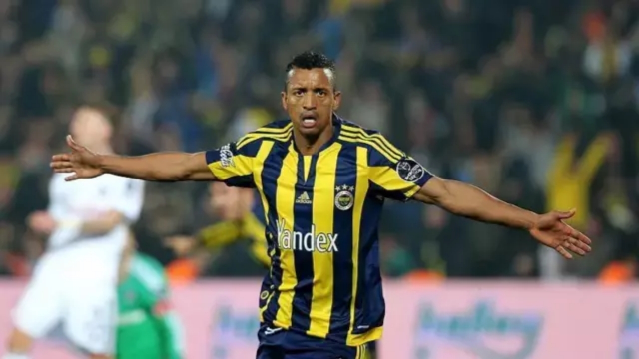 Foto - Fenerbahçe’nin eski yıldızı siyasete girdi! İşte desteklediği parti