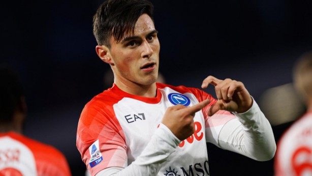 Foto - Fenerbahçe’nin eskisi, Galatasaray’ın gözdesi! Cimbom yıldız futbolcu için harekete geçti 