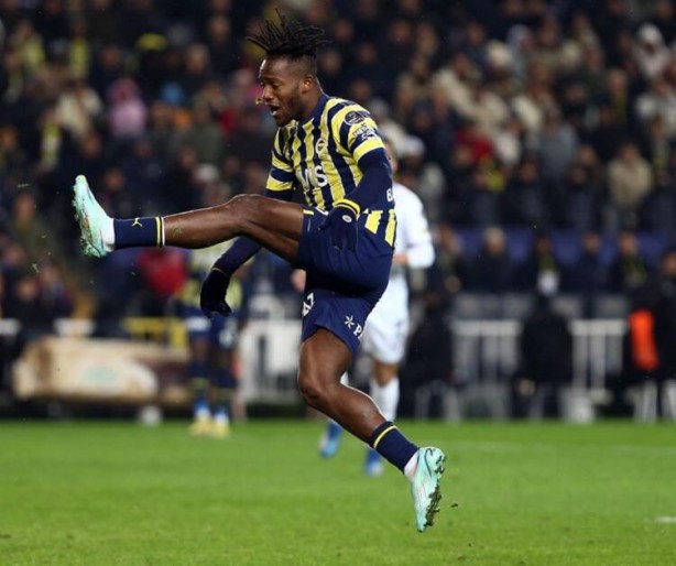 Foto - Fenerbahçe'nin gol makinesi Barcelona'ya!