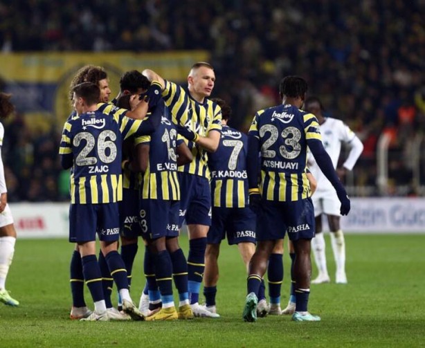 Foto - Fenerbahçe'nin gol makinesi Barcelona'ya!