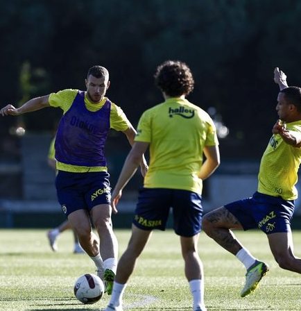Foto - Fenerbahçe'nin listesindeydi! Yıldız ismin geleceği belli oluyor...