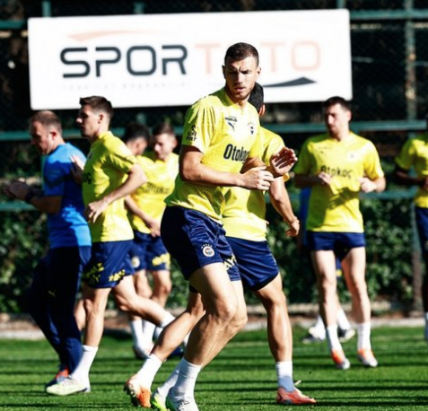 Foto - Fenerbahçe'nin listesindeydi! Yıldız ismin geleceği belli oluyor...