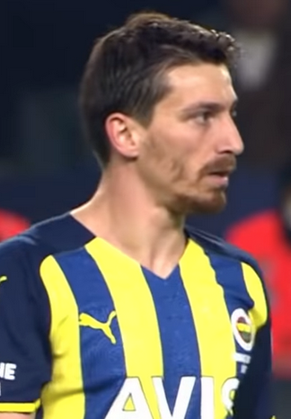 Fenerbahçe’nin taklacı kaptanı için bomba! Bir takım daha kapıya geldi: Kötü performans yapmasına rağmen: Odak noktası Mert Hakan…