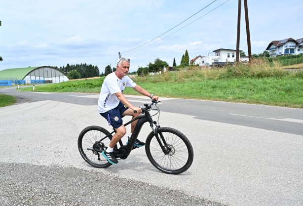 Foto - Fenerbahçe'nin yeni forveti hayırlı olsun! Mourinho istedi ve akan sular yine durdu...