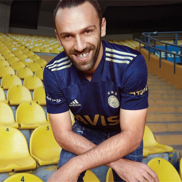 Foto - Fenerbahçe'nin yeni sezon formaları satışa çıktı!
