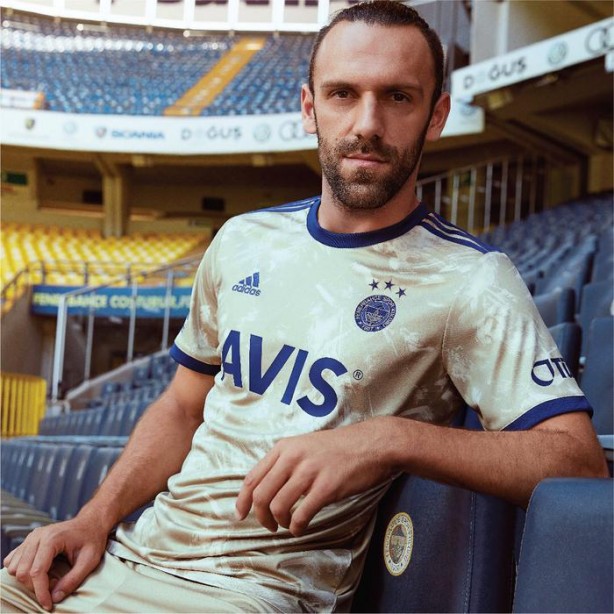 Foto - Fenerbahçe'nin yeni sezon formaları satışa çıktı!