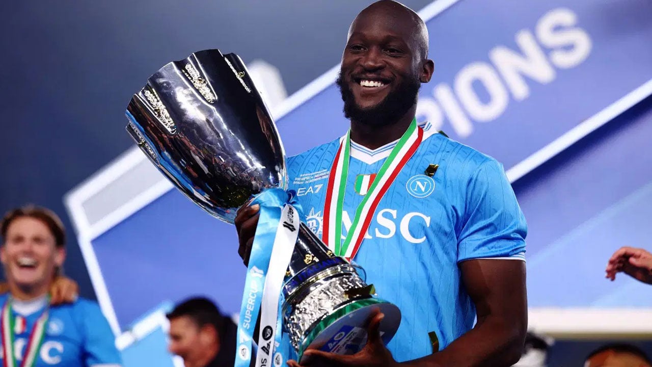 Fenerbahçe’nin yeni transferi Türkiye’de yaşamış! Bakın Romelu Lukaku’nun babası hangi takımda oynamış