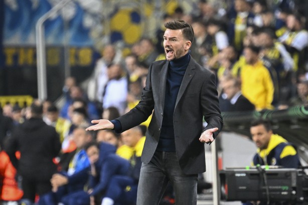 Foto - Fenerbahçe'nin yeni yol haritası şaşırtacak! Geçmiş yıllardaki oyunu hep doğru çıkan Hollandalı ismi duyurdular: