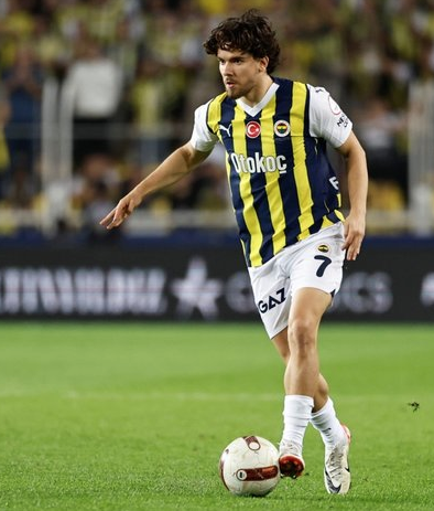 Fenerbahçe'nin yıldızı Almanya'da gündem oldu! O detay, bir hayli dikkat çekti! Meğer…