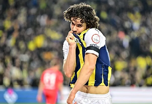 Fenerbahçe'nin yıldızı Premier Lig'e! Bunu duyan resmen şaşkına döndü… Dev bonservis...