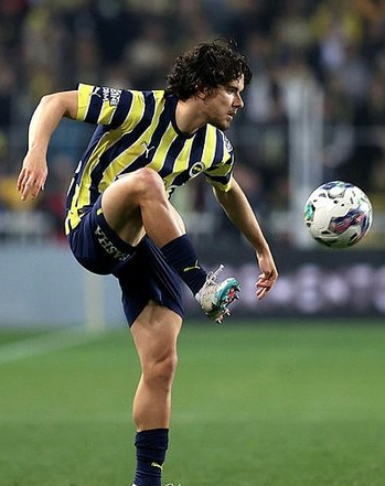 Foto - Fenerbahçe'nin yıldızı yuvadan ayrılıyor! Rekor bonservis...