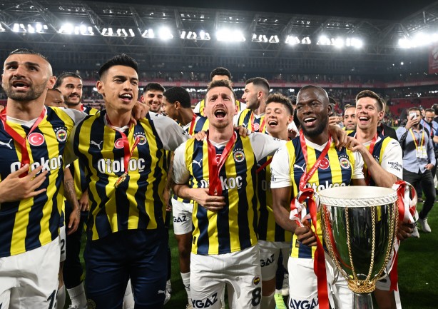 Foto - Fenerbahçe'nin yıldızlarından zafer sonrası açıklama