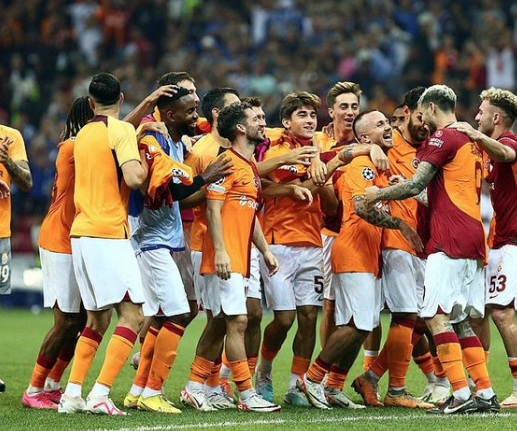 Fenerbahçe'ye bir çalım daha! Galatasaray durmak bilmiyor...