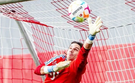 Foto - Fenerbahçe'ye boyu çok tartışılacak kaleci! Sürpriz iddia...