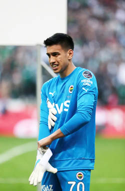 Foto - Fenerbahçe'ye boyu çok tartışılacak kaleci! Sürpriz iddia...