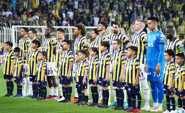 Fenerbahçe'ye boyu çok tartışılacak kaleci! Sürpriz iddia...
