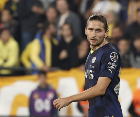 Foto - Fenerbahçe'ye çekmek adına bu sefer, transfer çıkmazına girdi! Çarpıcı sözler...