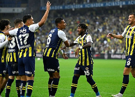 Foto - Fenerbahçe'ye dev isimden Szymanski kararı: Polonyalı yıldız için dev bonservis...