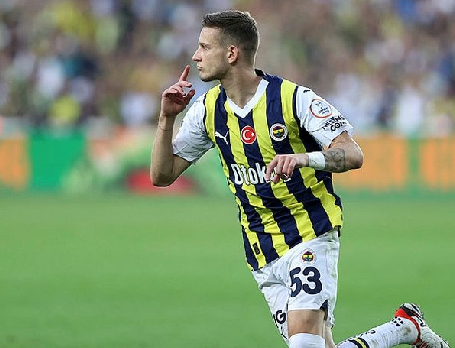 Foto - Fenerbahçe'ye dev isimden Szymanski kararı: Polonyalı yıldız için dev bonservis...