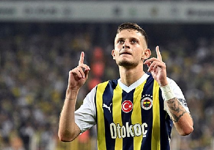 Foto - Fenerbahçe'ye dev isimden Szymanski kararı: Polonyalı yıldız için dev bonservis...