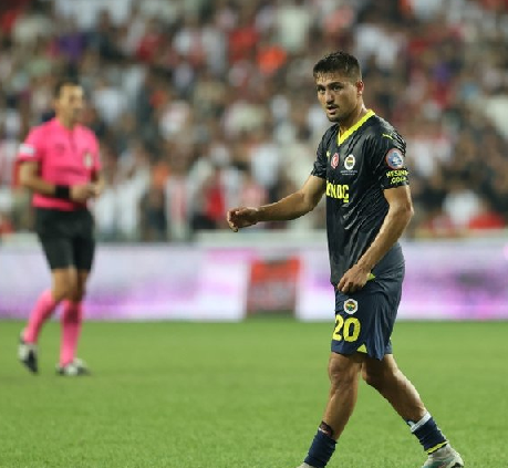 Foto - Fenerbahçe'ye gelmedi ve gittiği takım olay oldu! Yok artık dedirtti...